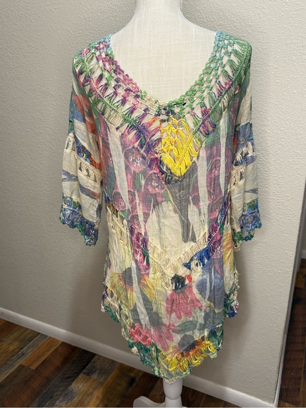 ADORE Multicolor Semi-Sheer Crochet Pullover Top - Size Large - Picture 4 of 15
